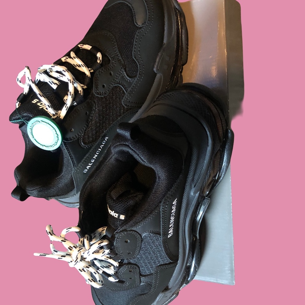 Triple S runner